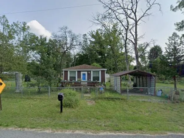 113 E Unity Ave, Idlewild, MI 49642