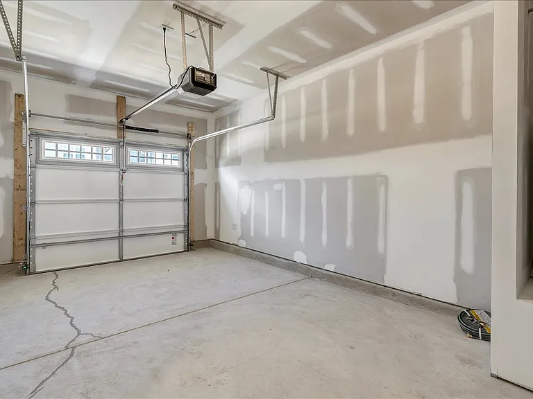 256 Hank Way — Photo 15