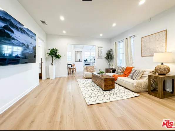 239 S Doheny Dr, Beverly Hills, CA 90212