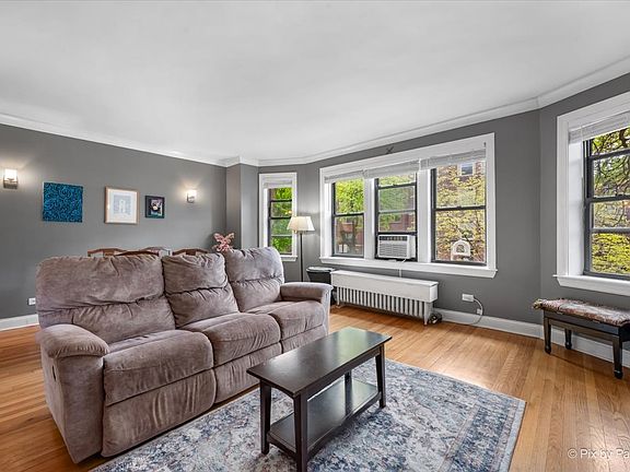 3rd image of 1536 W Fargo Ave APT 1S