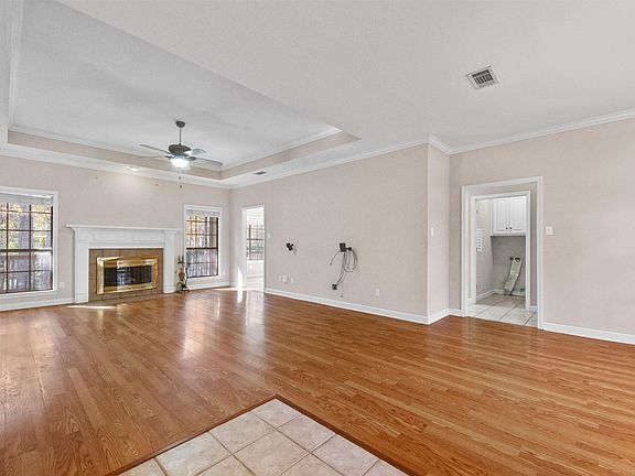 4th image of 7001 Park Meadows Dr