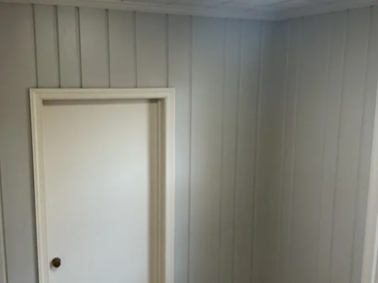 105 Russell Ave — Photo 13