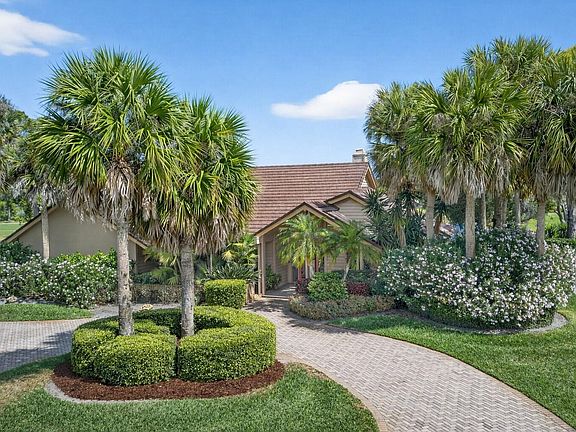 3rd image of 5000 SE Burning Tree Circle