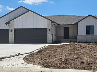 1831 S Lynnrae St, Wichita, KS 67207
