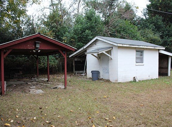 5th image of 216 Heathwood Dr
