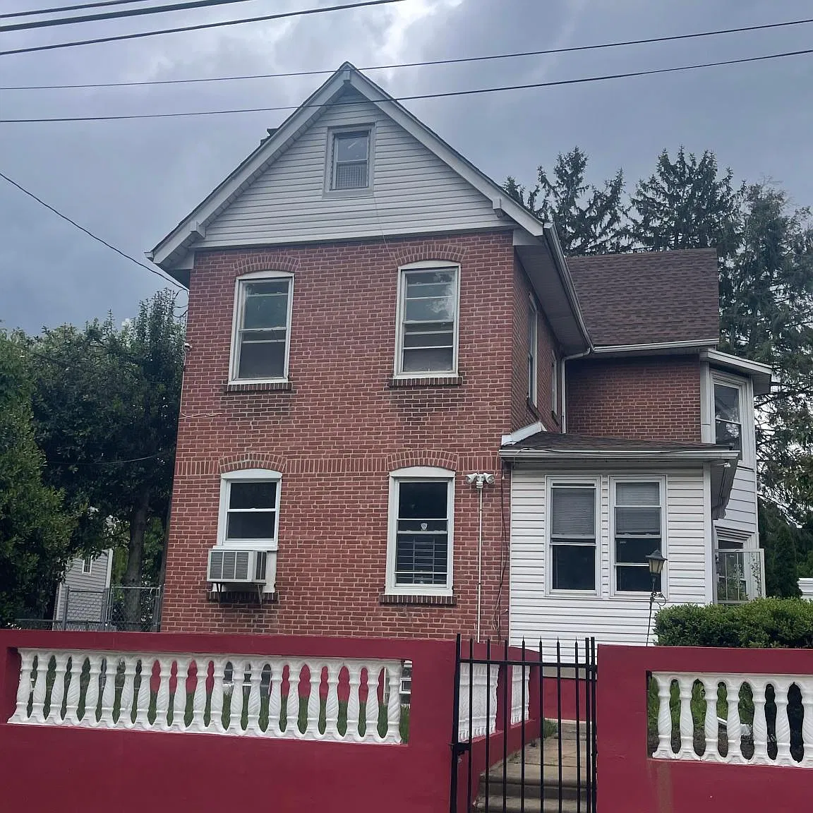 415 Seventeen Sanger St — Photo 3