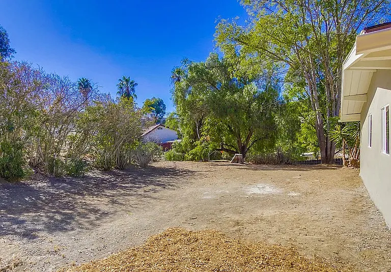 9145 Fanita Rancho Rd — Photo 13