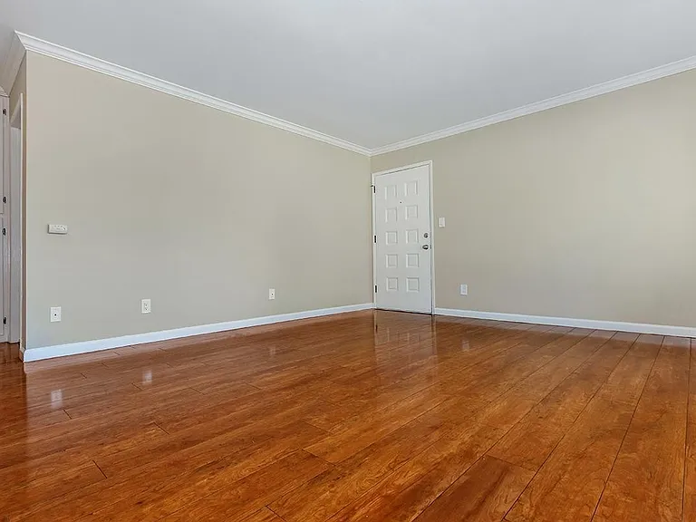 Fresno Terrace — Photo 4