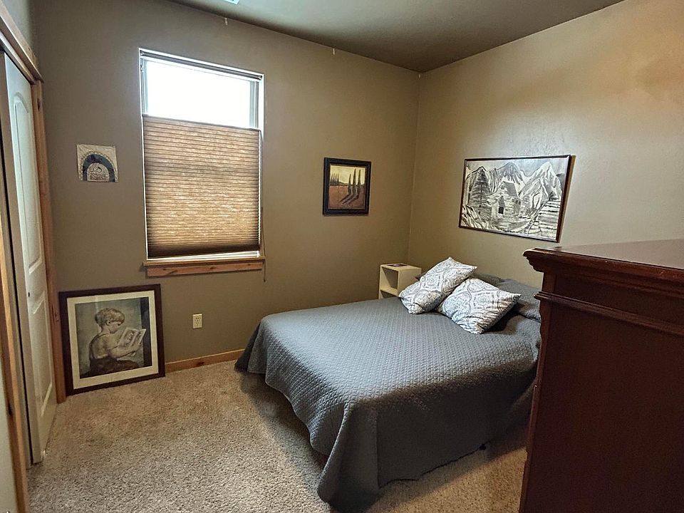 1st image of 4026 Moonstone Dr