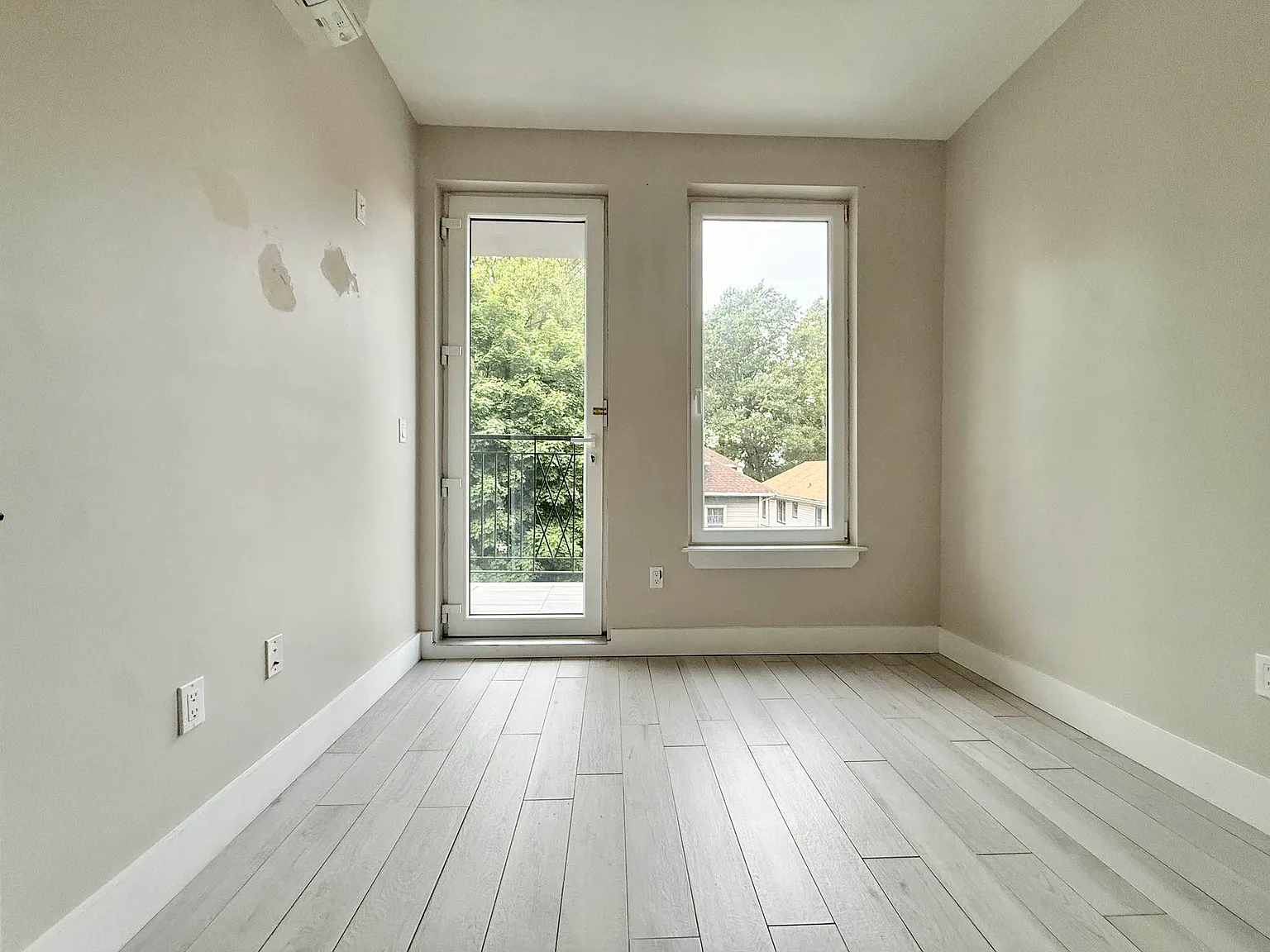 1546 Brooklyn Avenue — Photo 3