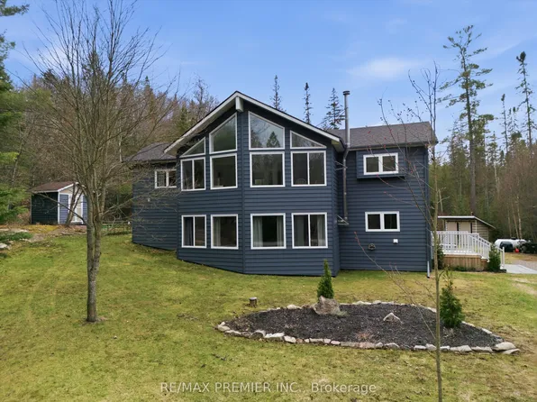 1131 Springdale Park Rd, Bracebridge, ON P1L 1W9