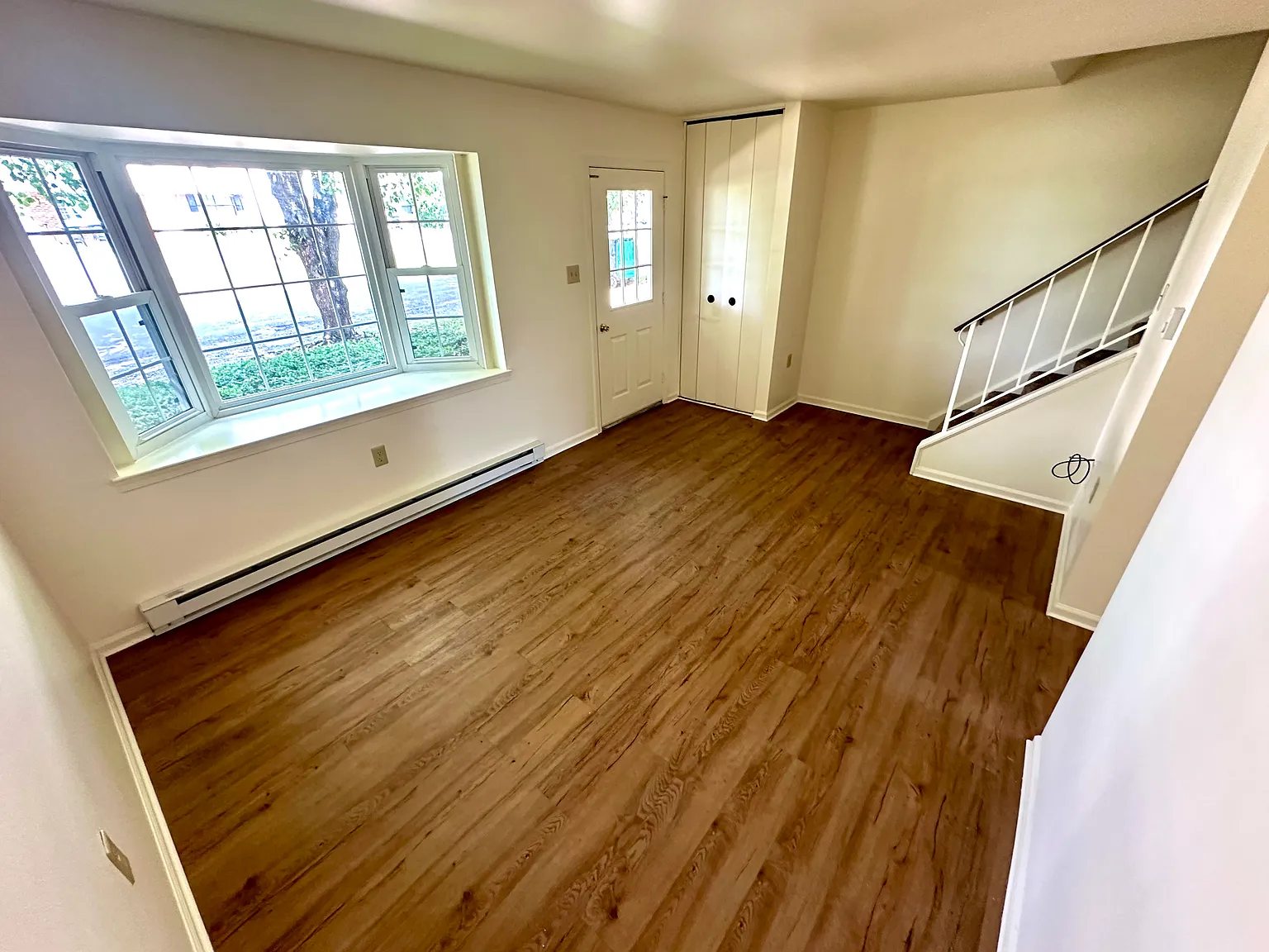 3 bed, 1044 sqft, $1,445 — Photo 3