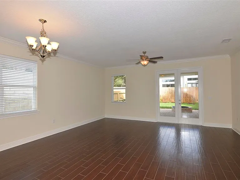2614 S Brown Ave — Photo 7