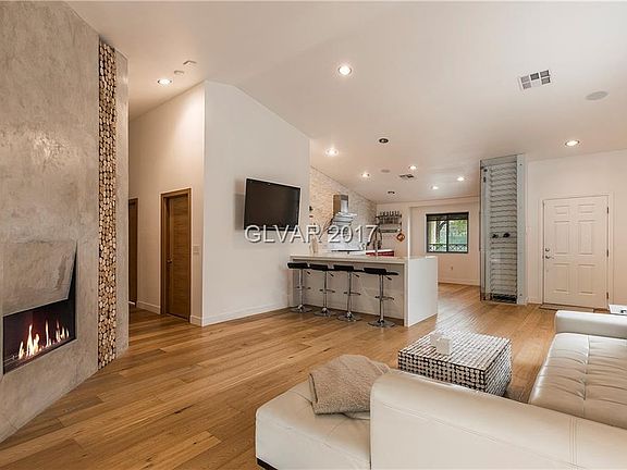 3rd image of 11061 Bandol Pl