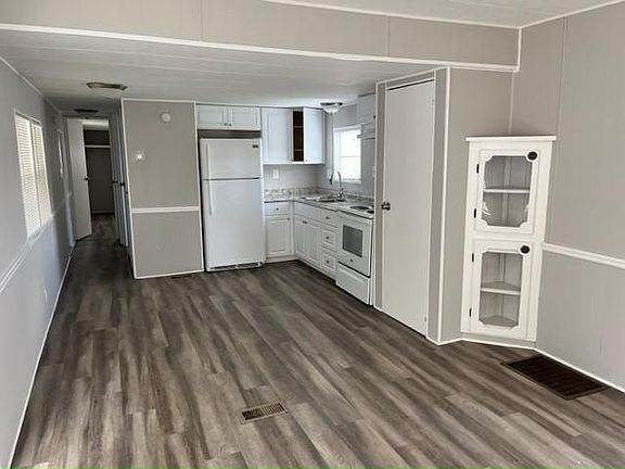 3rd image of 2850 New Tampa Hwy #111