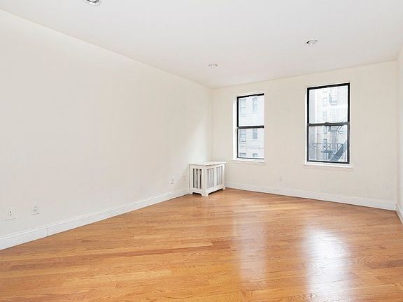 3rd image of 370 Fort Washington Ave APT 408