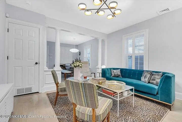 2 bed, 1.5 bath, 952 sqft, $4,200 — Photo 4