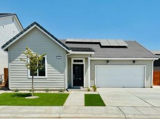 345 Aria Ave S, Madera, CA 93636