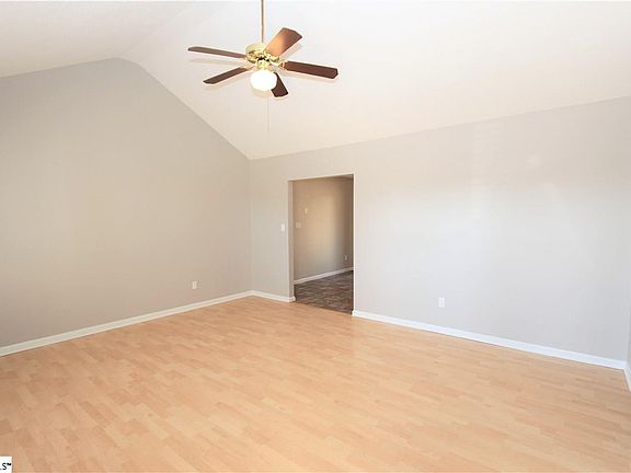 4th image of 139 Stoneledge Dr