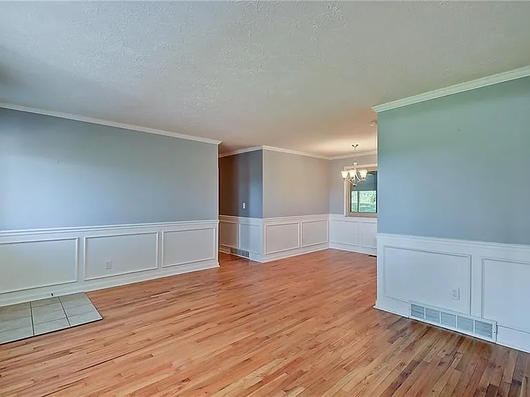 1108 N Morgantown Rd — Photo 3