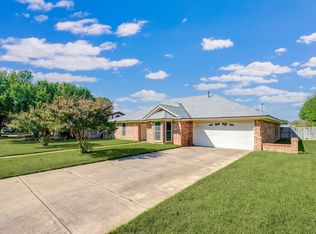 600 W Louella Dr, Hurst, TX 76054