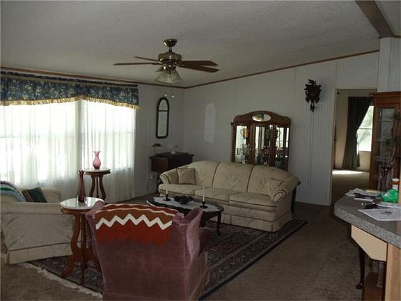4th image of 120 Teresa Ln