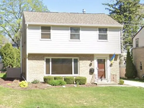 2466 N 81st STREET, Wauwatosa, WI 53213