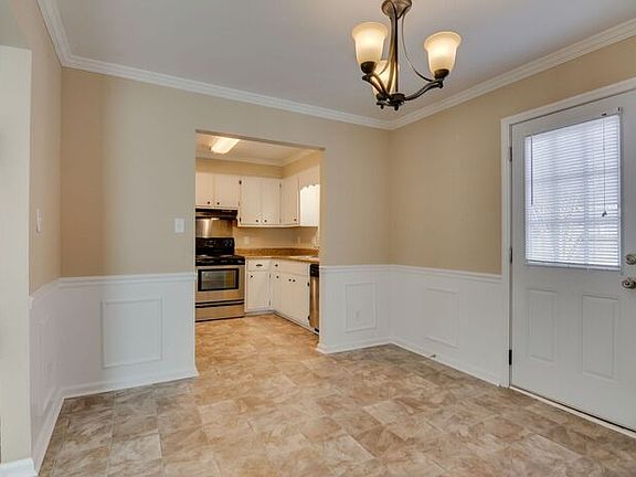 5th image of 536 Palm Dr S