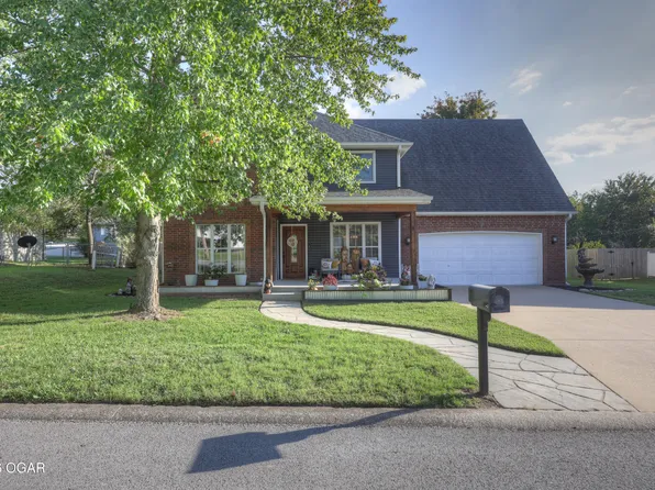 1614 W Aylor St, Webb City, MO 64870