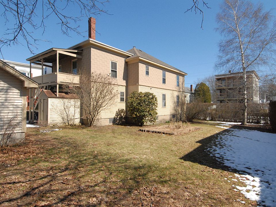 House view from side lot