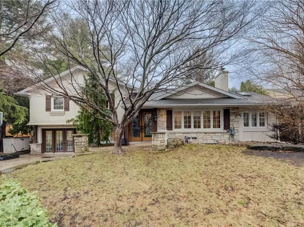 655 Ellengale Rd, Burlington, ON L7T 3N9