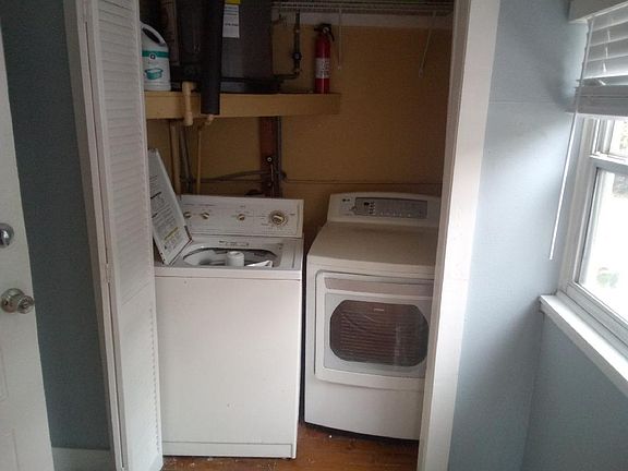 4th image of 410 Broadway Ave APT 2