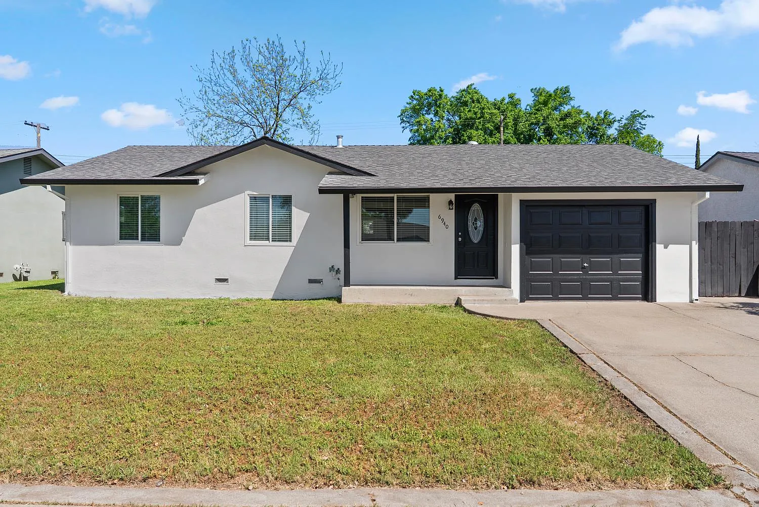 6940 Gillingham Way photo 1