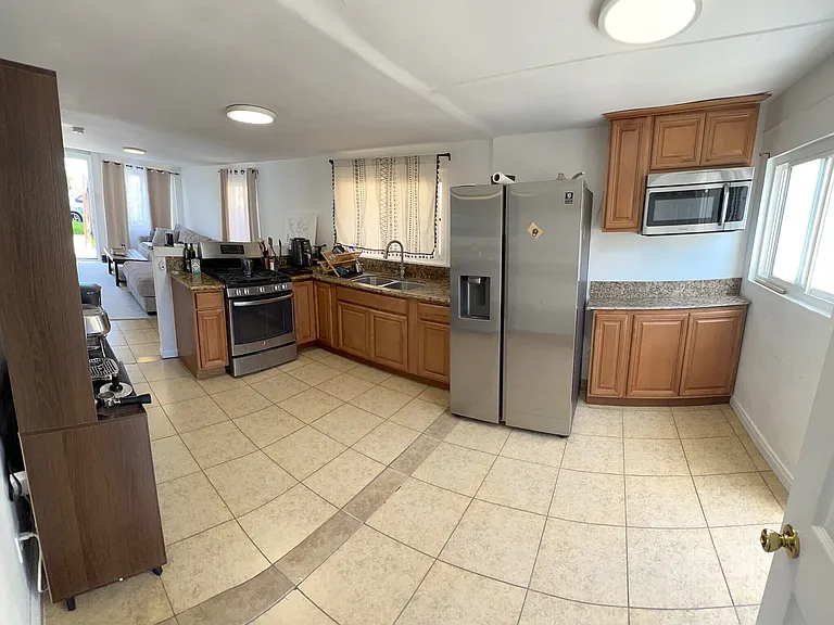 3687 Cherokee Ave — Photo 7