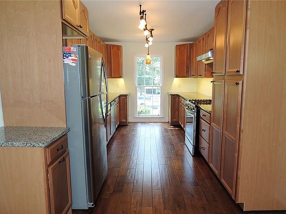 4th image of 6449 Skyline Dr