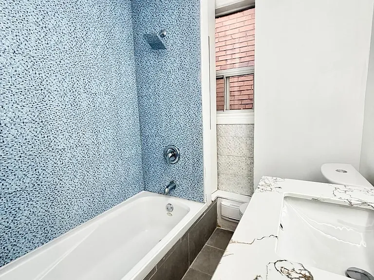 275 Lauder Ave #2 — Photo 17