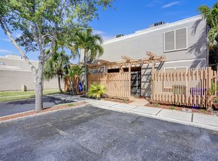 1481 NW 112th Ter, Pembroke Pines, FL 33026