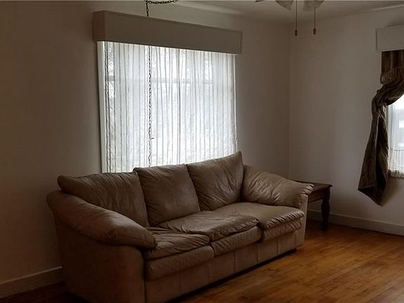 4th image of 960 S Belle Vista Ave
