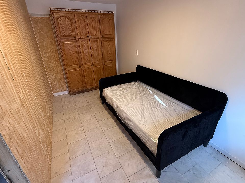 2nd image of 5663 Myrtle Creek Ct #2