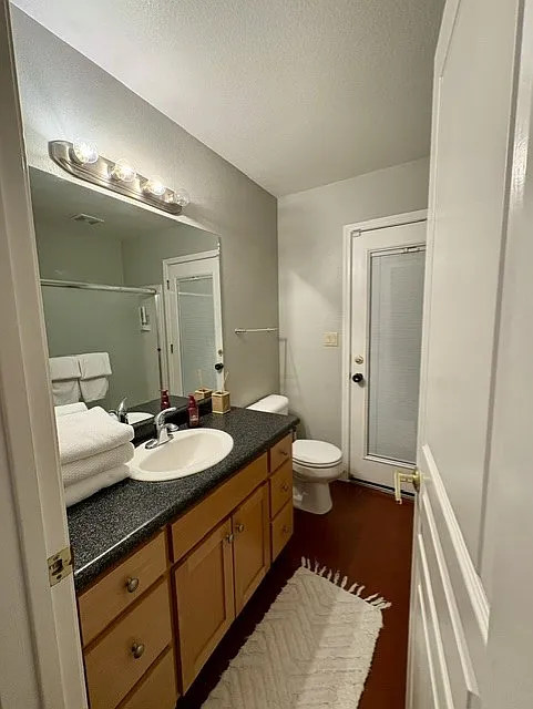 3 bed, 1559 sqft, $3,500 — Photo 4