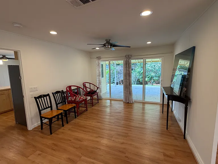 305 Halaki St — Photo 8