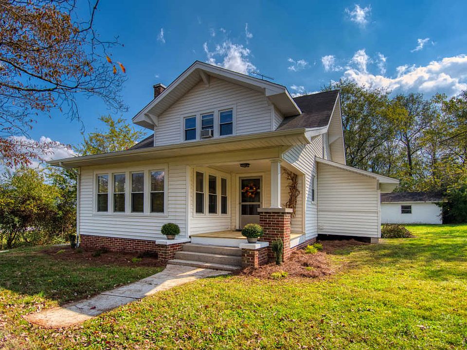 1st image of 8524 Howell Ln