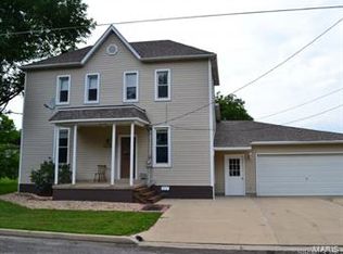703 W Church St, Germantown, IL 62245