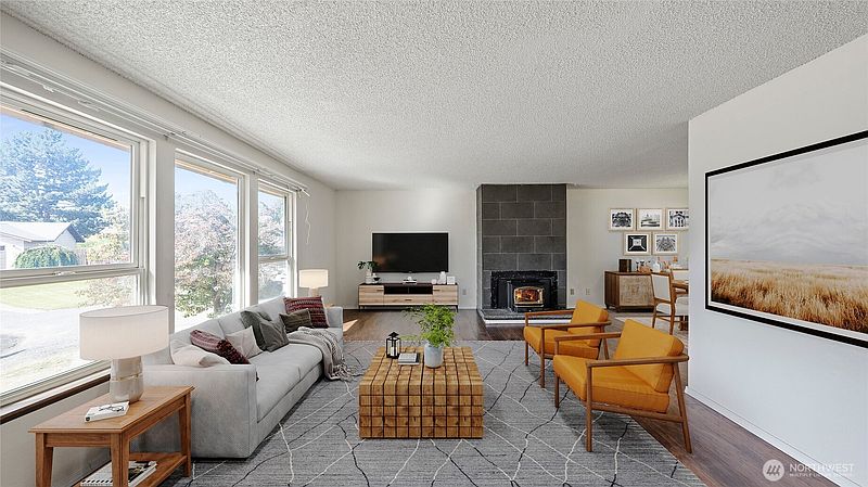 4th image of 2402 W 16th Ave
