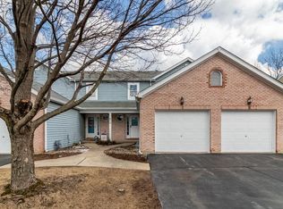 514 Nicole Dr APT C, Bartlett, IL 60103