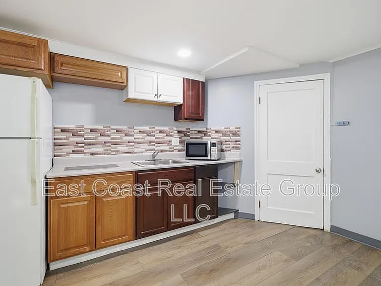 503 W Church St — Photo 4