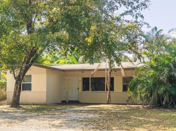 1906 SW 8th St, Fort Lauderdale, FL 33312