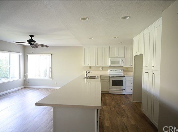 Kitchen & Family Room