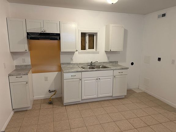 3rd image of 130 N Tennessee Ave #1