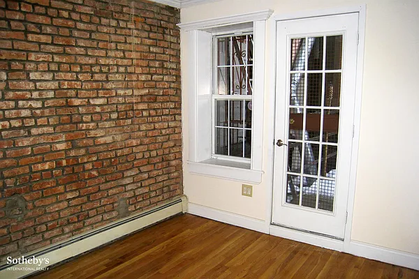 Rented by Sotheby's International Realty | media 34